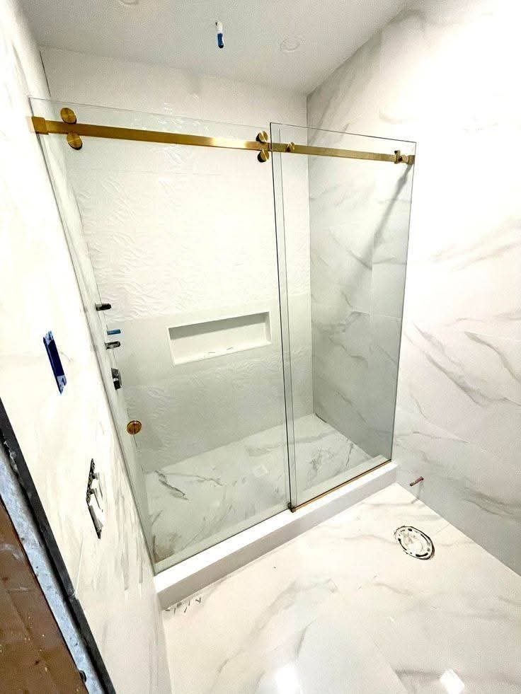 Shower Enclosure & Cubicle
